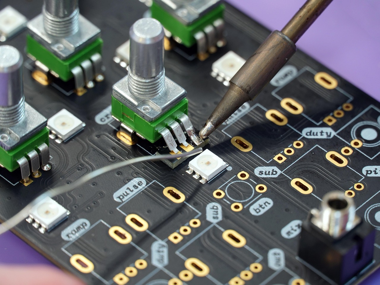 Interconnect for electronic components, connectors and ICs